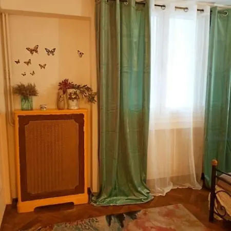 Apartment Romantic Ideal For Women! *